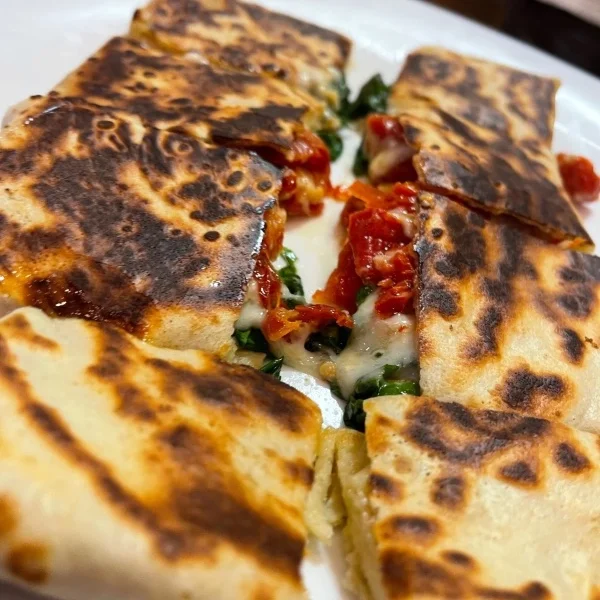 Crepe de Tomate Seco e Rúcula