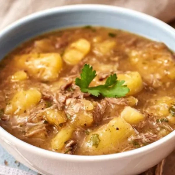 Sopa de Mandioca com Costela